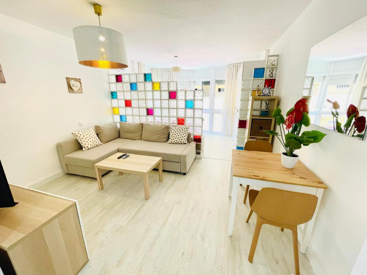 Bonito Apartamento Junto A Playa Centro フエンヒロラ エクステリア 写真