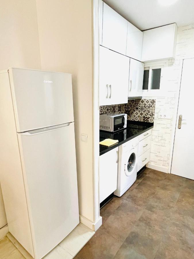 Bonito Apartamento Junto A Playa Centro フエンヒロラ エクステリア 写真