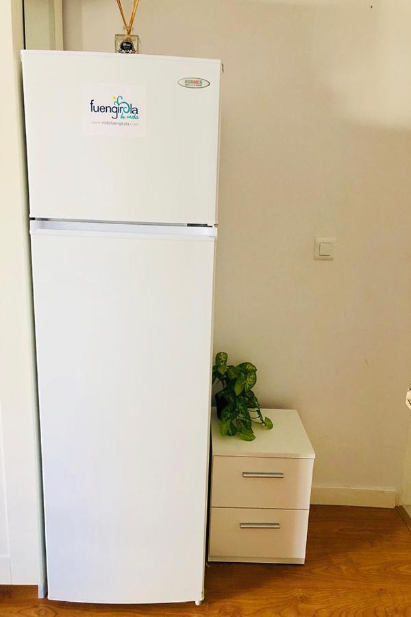 Bonito Apartamento Junto A Playa Centro フエンヒロラ エクステリア 写真